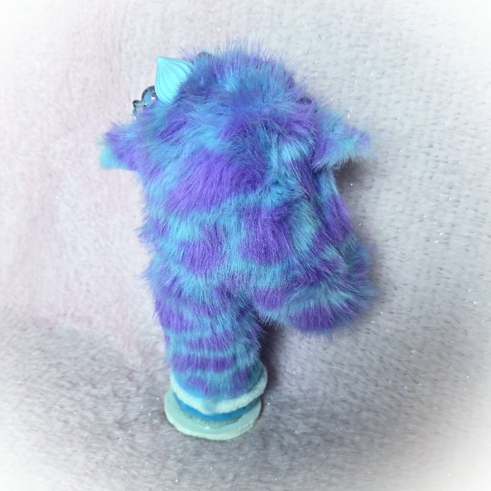 Image of Blue Macaron