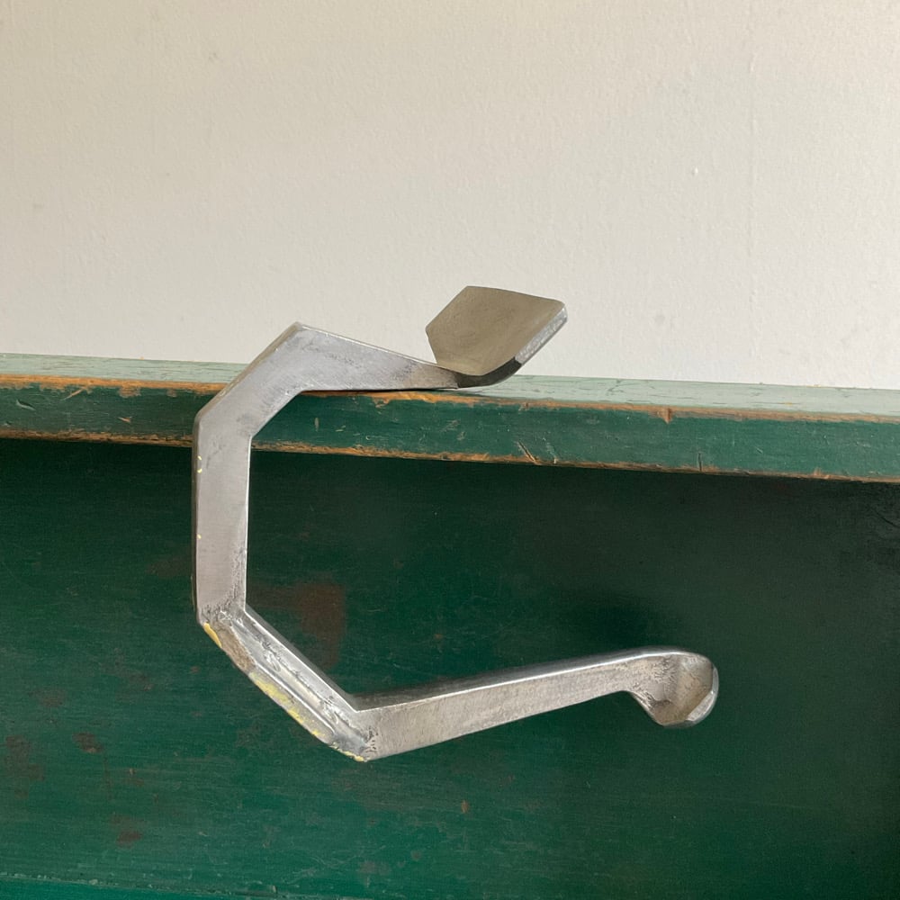 Image of French Hook