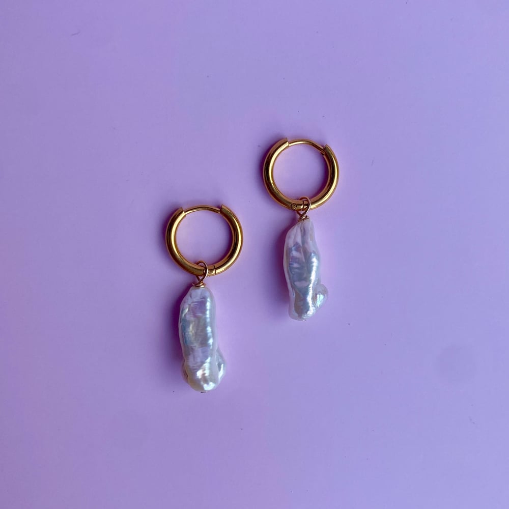 Image of Biwa pearl earrings 