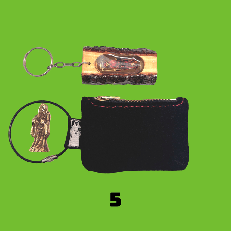 SANTA KEYCHAIN KITS - MULTIPLE Image 5