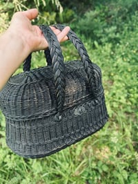 Image 5 of Réservé. Magnifique panier en osier, à anses croisées, panier bressand , fin XIX eme siècle!