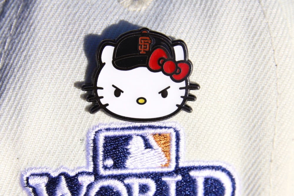 Image of Hello Kitty San Francisco Giants Pin