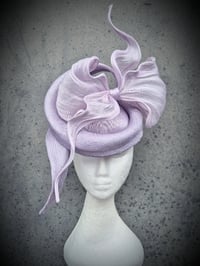 Image 3 of 'Cove Bow' in soft lilac