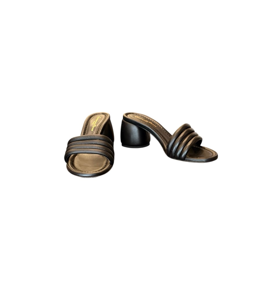 Image of Gianvito Rossi Size 37 Slides 1010-94