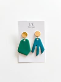 Paire de boucles d'oreilles céramique DUO lagon foncé et bleu iroise 