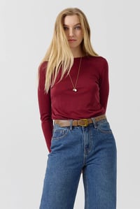 Image 3 of Camiseta Angie Vino