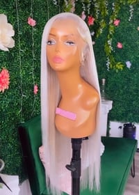 Image 4 of 613 Frontal Wigs