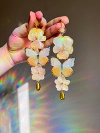 Image 4 of ✨💛Pansy Hydrangea Butterflies💛✨