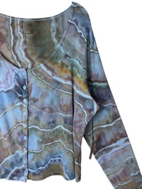 Image 3 of ♻️ UPCYCLED XXL Rib Knit Button Top / Cardigan in Earthy Geode Ice Dye