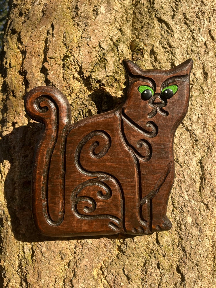 Image of WOOD CUT CAT