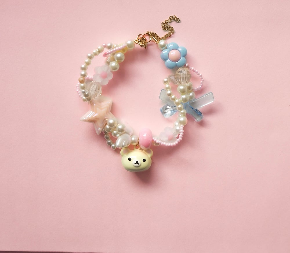 Image of creamy cake bracelet