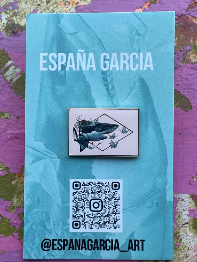 Image of Enamel pin “La Vie en Rose”