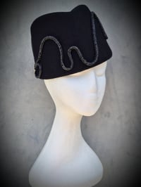 Image 2 of 'Sloane' in Black