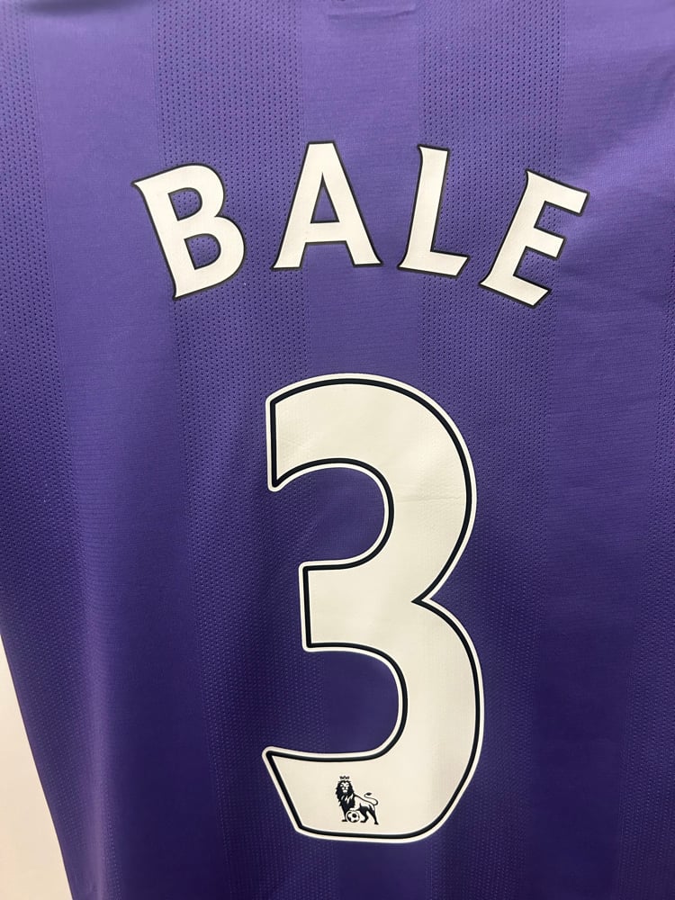 Image of Tottenham Hotspur “BALE 3” 2011/12 Away Shirt + PL patches  (M)