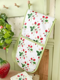 Image 2 of The Strawberry Garden Oven Glove