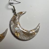 Image 2 of Crescent Moon - Mother of Pearl