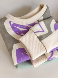 Image 1 of SWEAT COLETTE imprimé cœur 💜