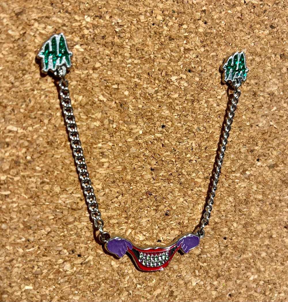 “SMILE” Chain Pin *EVENT EXCLUSIVE*
