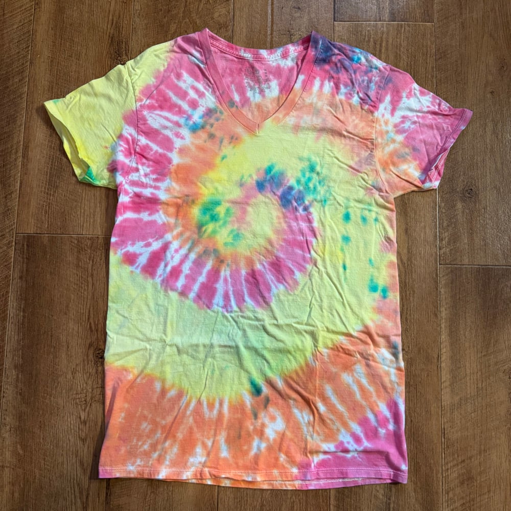 Image of MEDIUM TIEDYE (001)