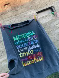 Image 1 of Suadoiro bordado a man. PALABRAS. Feita por engarga.