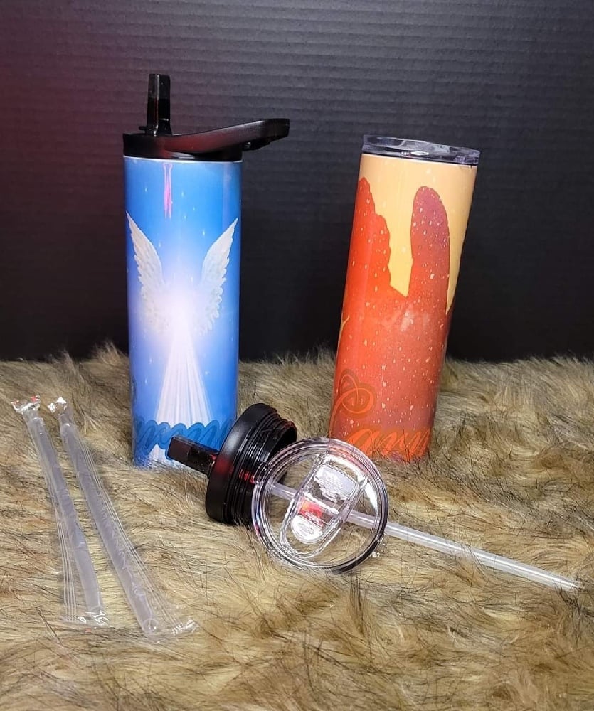 Image of 20 oz tumbler with water bottle lid