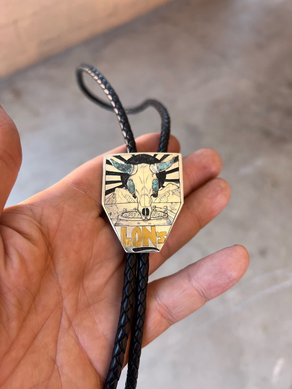 Lons bolo tie 