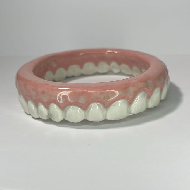 Teeth Bracelet Five - 7.75 in Inner Diameter