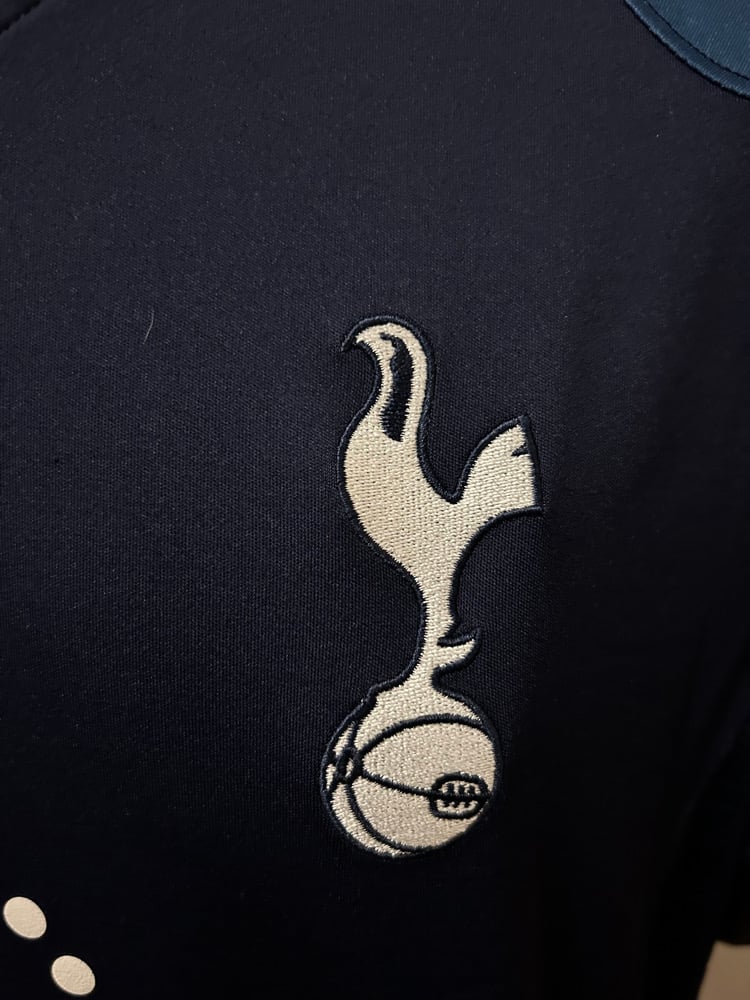 Image of PRE ORDER: Tottenham Hotspur "DEMPSEY 2" 2012/13 Away Shirt + PL patches (L)