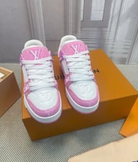 Image 3 of SHERATON PINK RUNNERS