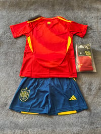 Image 2 of Spain red kit 