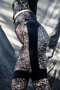Image 3 of RAYA leggings, leopard 