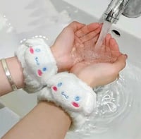 Image 1 of White Washing Face Arm Sleeve Anti-Wet Wristband 