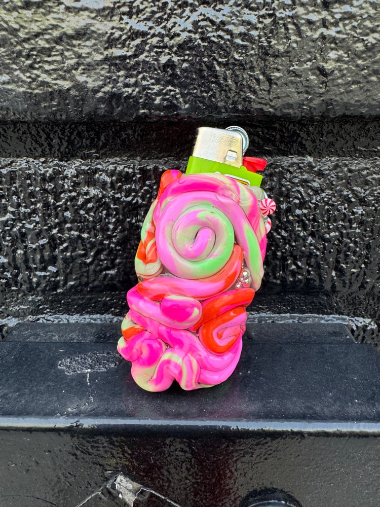 Image of LIGHTER CASE 02