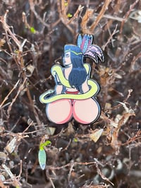 Sitting pretty santanico