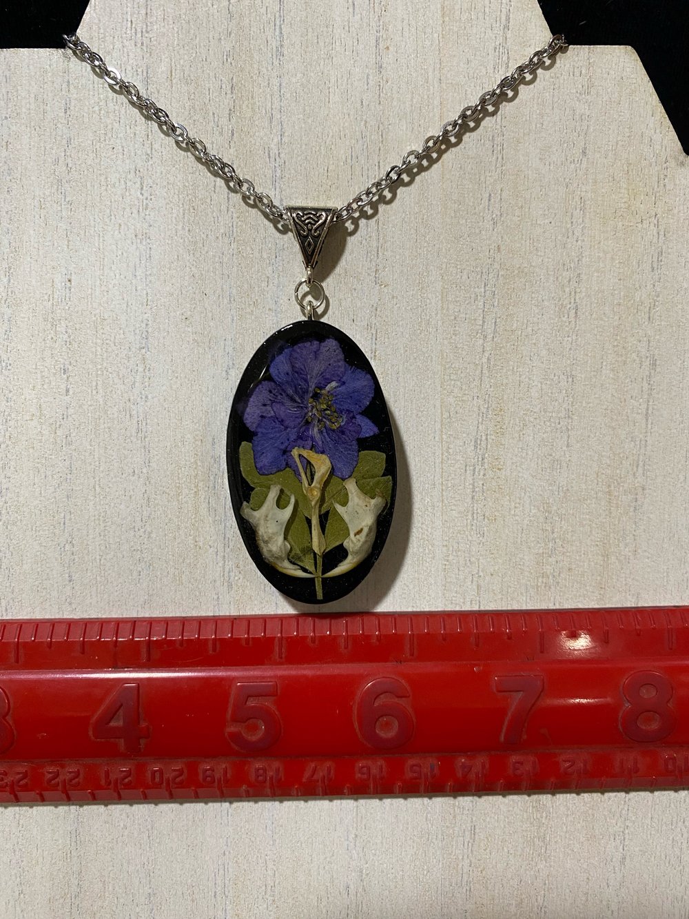 Jaw and Hip Bone Floral Pendant 