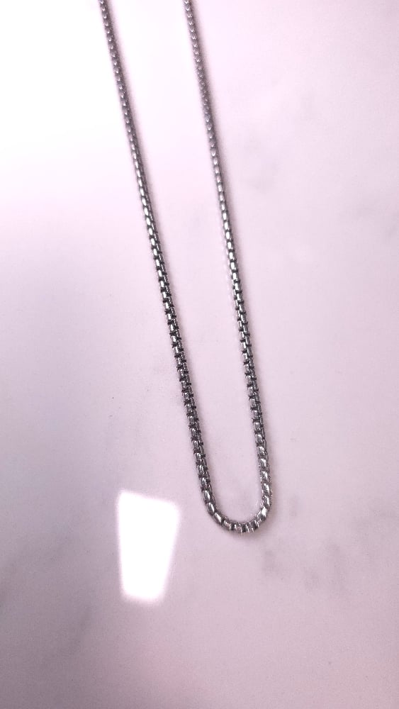 Image of Rounded box chain necklace 