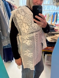 Image 13 of Daisy shirt, white (one size)