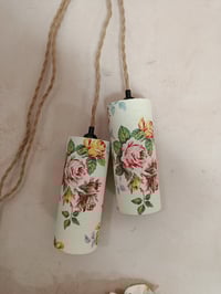 Image 3 of Lampe baladeuse " les roses de Louise "