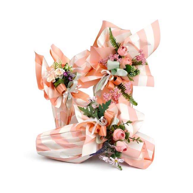 Uovo di Pasqua Artigianale di Cioccolato Fondente o al Latte - a righe rosa e bianche