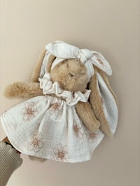 DOUDOU LAPIN ET SA TENUE FLEURI