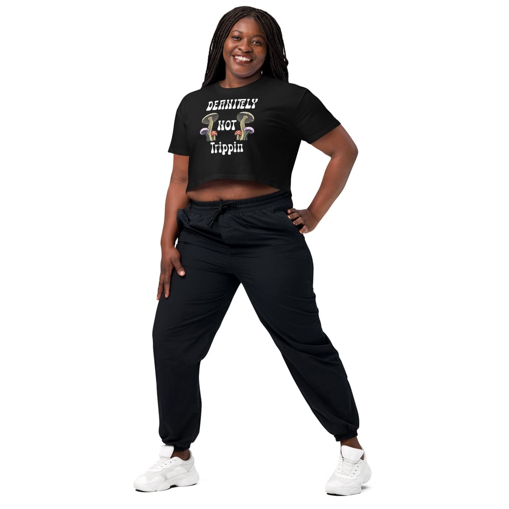 Not trippin Women’s crop top