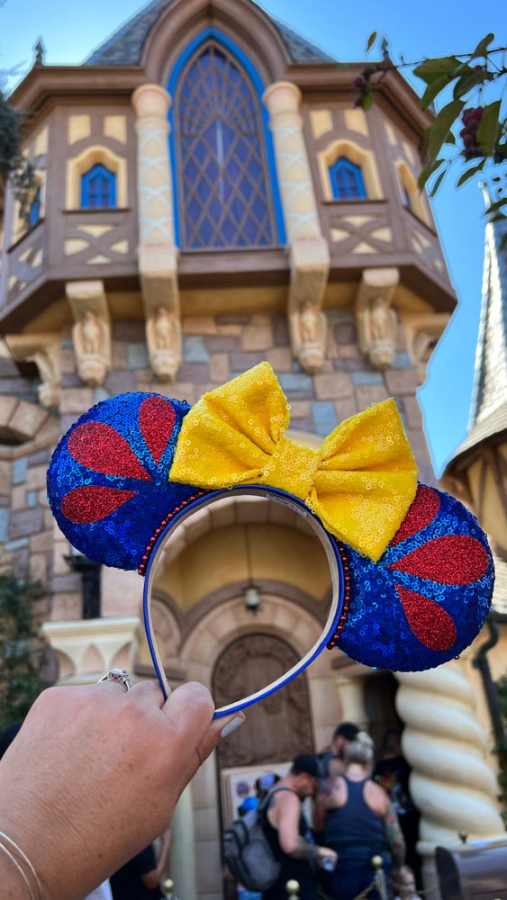 Image of Snow White Ears