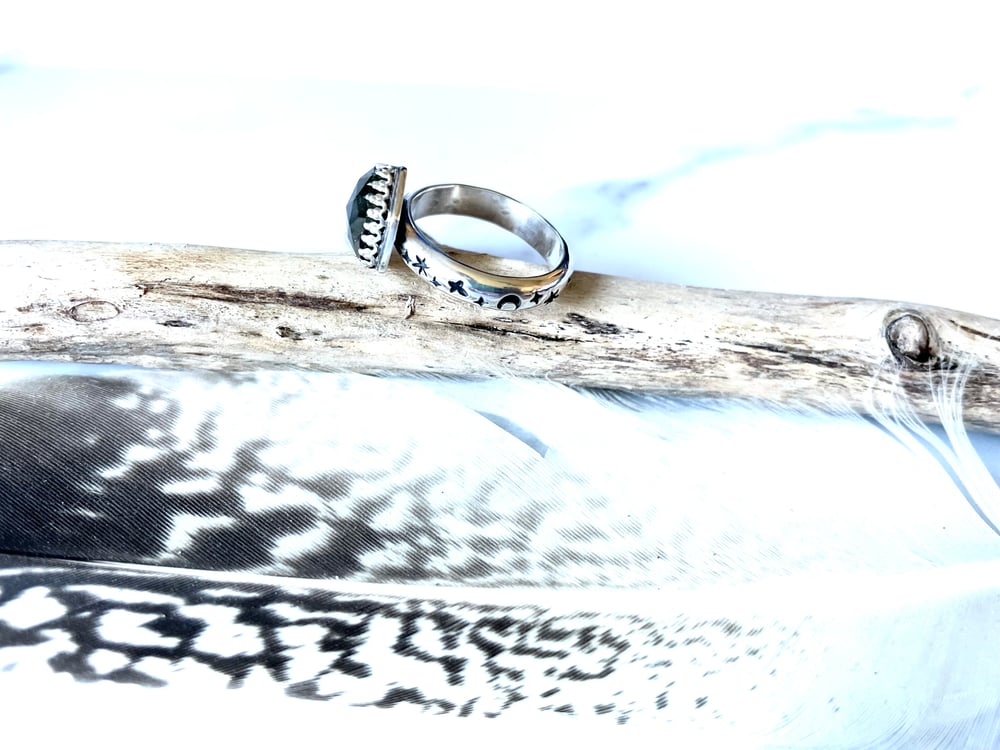 Sterling Silver Celestial Blue Flash Labradorite Ring 925