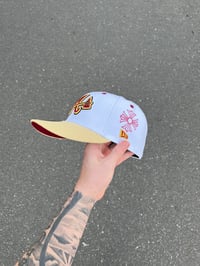 Image 3 of  CREAM WHITE TWO-TONE ATLANTA BRAVES CUSTOM FITTED CAP