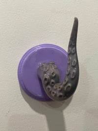 Image 1 of Grey Tentacle on small lilac circle