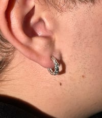 Image 5 of earring 