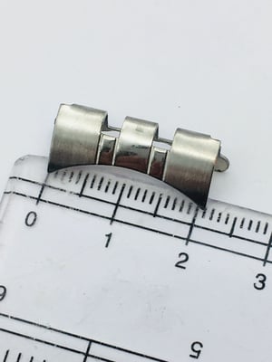 Image of STAINLESS STEEL GENTS WATCH STRAP,TUDOR,21mm,CURVE LUGS,NEW.(TU-4)