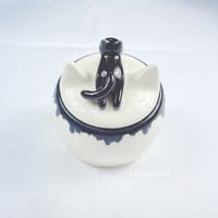 Image 5 of Glow In Dark Kitten Skull Mini Jewelry Box white gold version