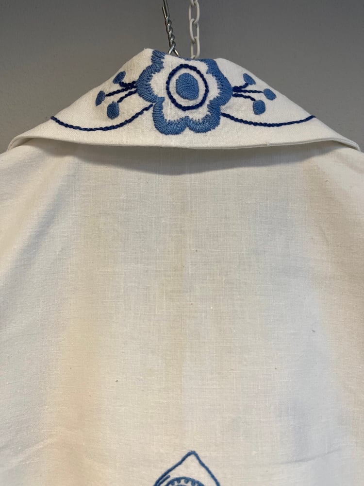 Image of Shirt with blue embroidery (small)