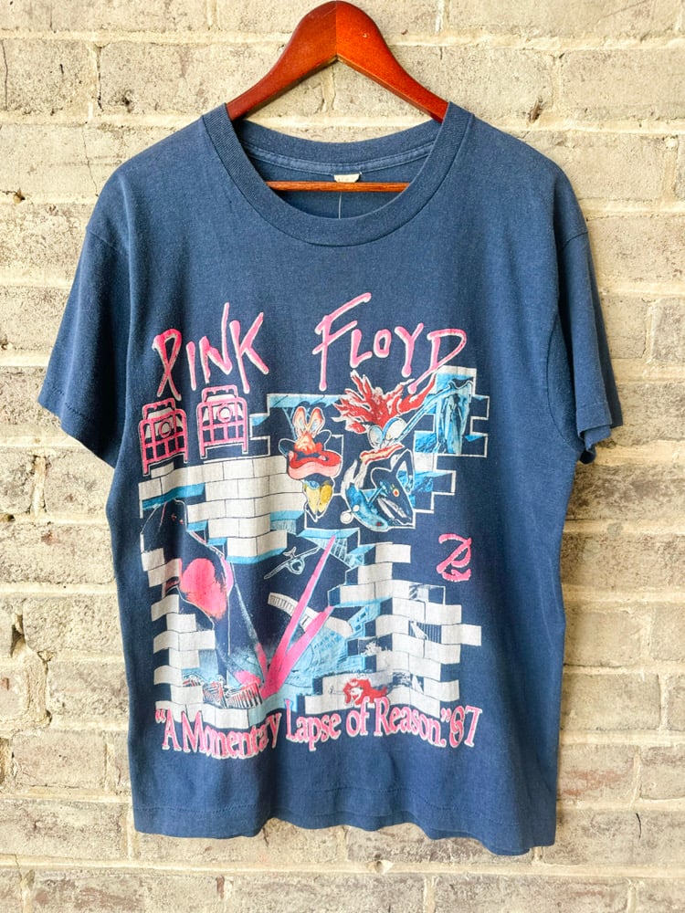 Image of 1987 VINTAGE “PINK FLOYD - A MOMENTARY LAPSE OF REASON.” 87 CONCERT TEE, SIZE: LARGE